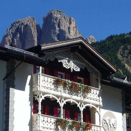 Villa Kofler Wonderland Resort Campitello di Fassa Exterior photo