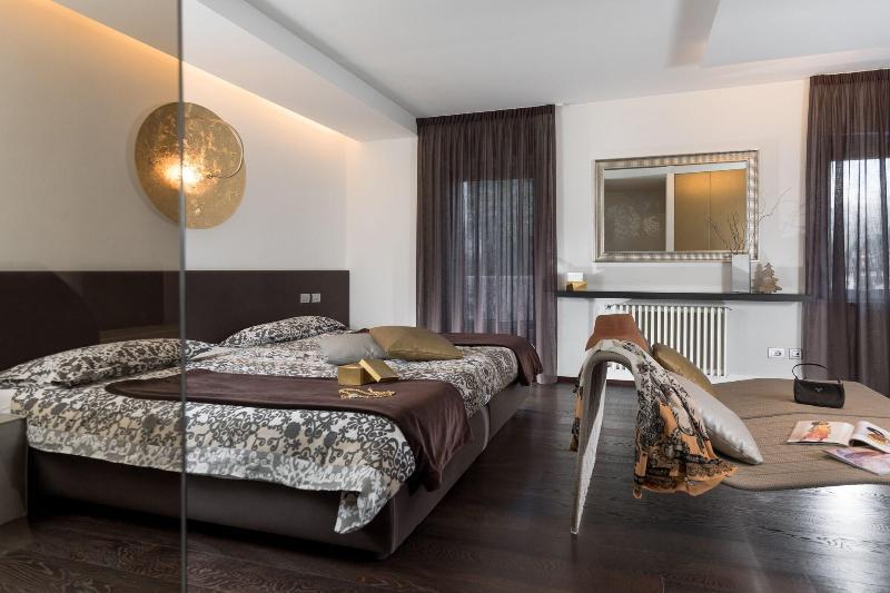 Villa Kofler Wonderland Resort Campitello di Fassa Exterior photo