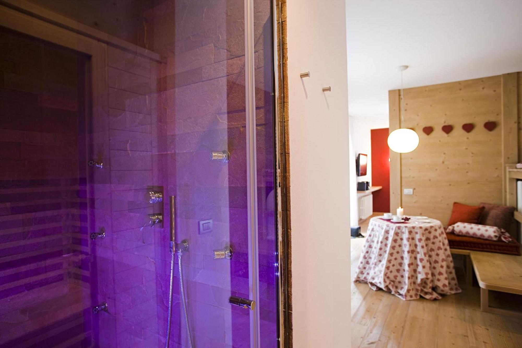 Villa Kofler Wonderland Resort Campitello di Fassa Room photo