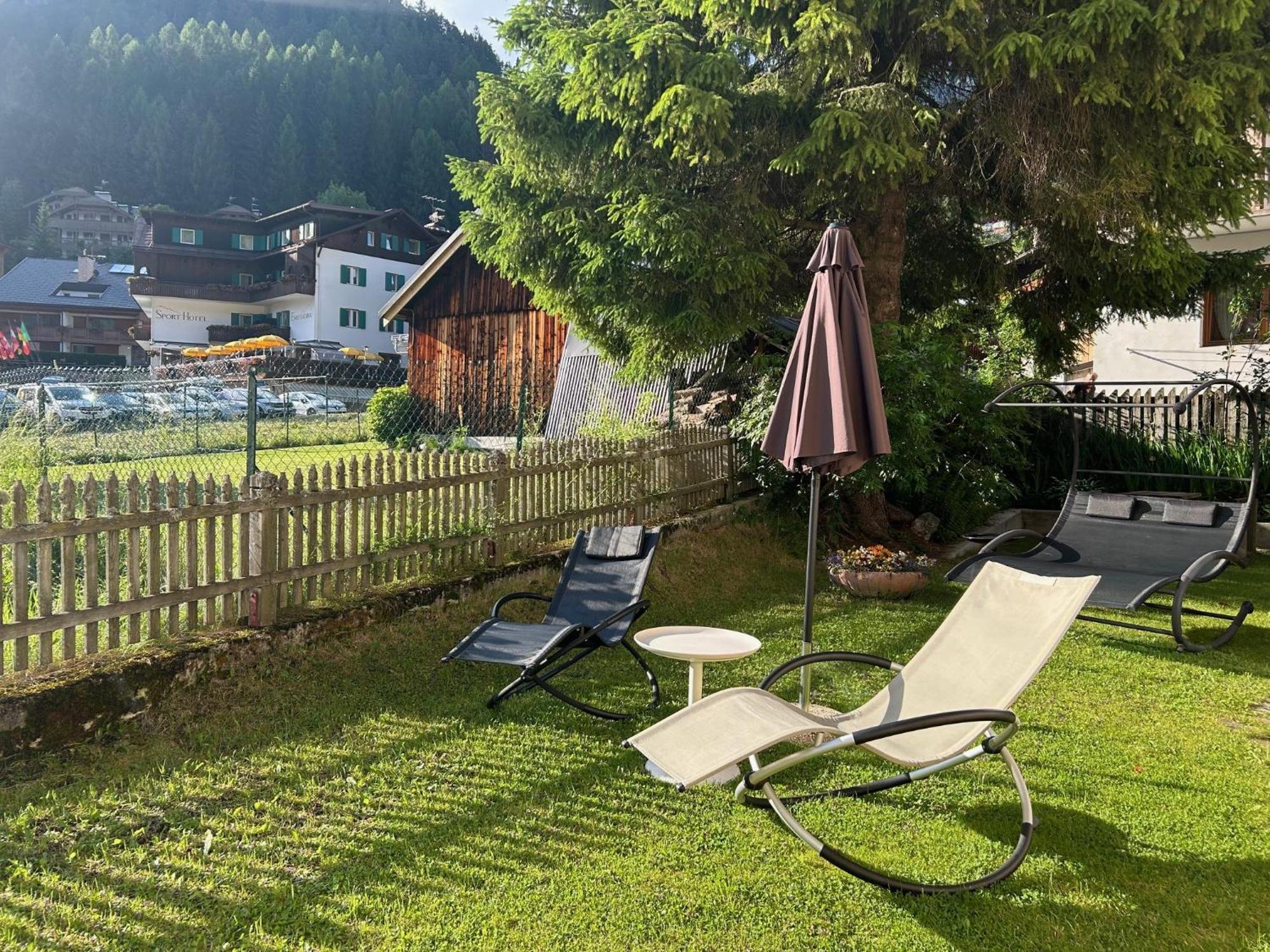 Villa Kofler Wonderland Resort Campitello di Fassa Exterior photo